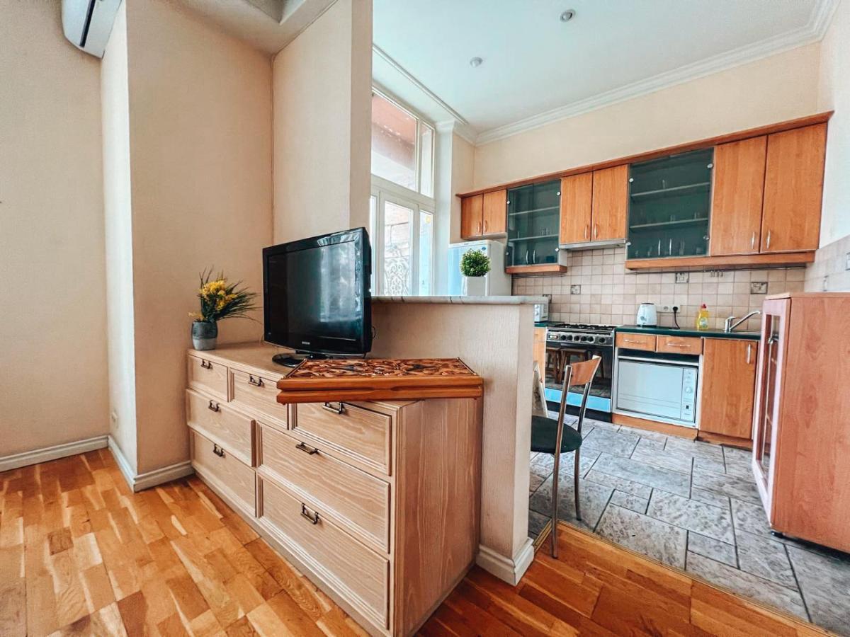 Apartments Rentals Ukraine On Kreshchatik Kyiv Exterior foto