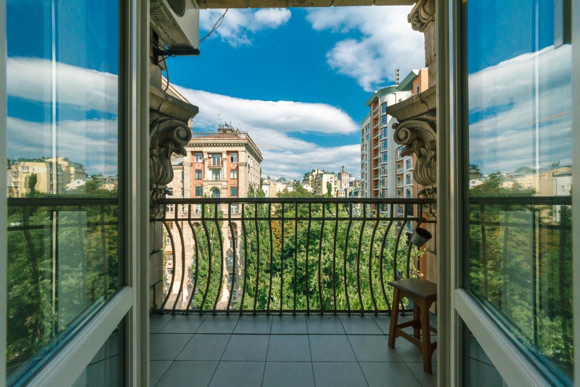Apartments Rentals Ukraine On Kreshchatik Kyiv Exterior foto